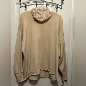 Aerie Oversized Turtleneck Fleece Pullover‎ Sweatshirt medium women’s Beige soft